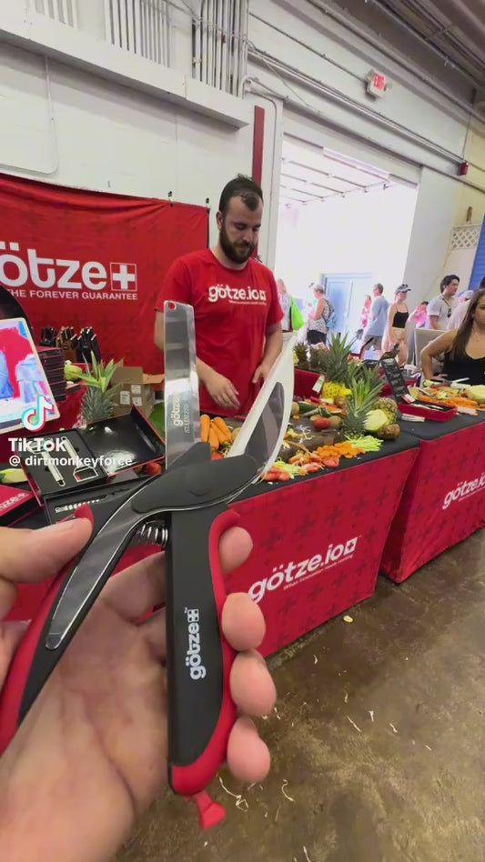 Rayshine™ 2-in-1 Kitchen Scissors & Cutting Board™